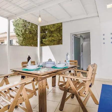 In With Kitchenette Holiday home Marina di Ragusa